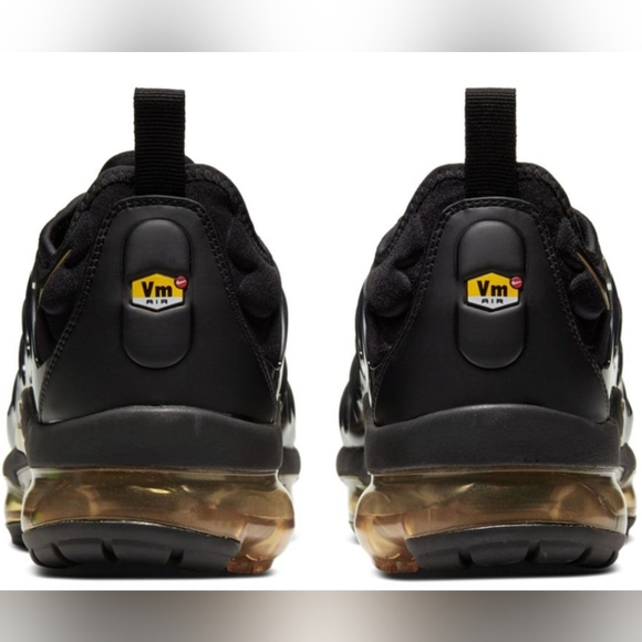 Nike Air VaporMax Plus Women's Sneakers Size 6.5 NWOT MSRP $219.99 - Picture 4 of 12